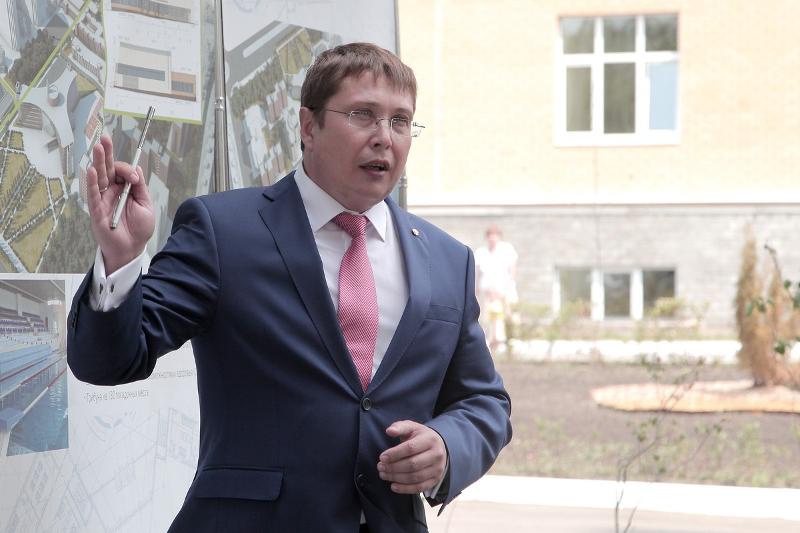 Дмитрий Ендовицкий на открытии нового общежития Дмитрий Ендовицкий на открытии нового общежития