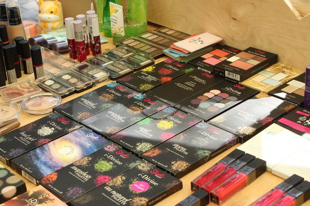 Make Make Up